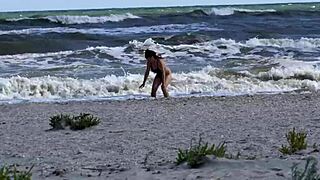 Public Beach Sex with Wild Action, Hell Yeah!