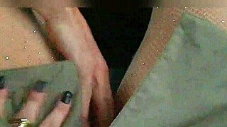 provoquei o uber e deixei ele brincar com minha bucetinha, quer ver?