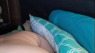 Hot Milf Masturbates To Intense Orgasm Live On Webcam