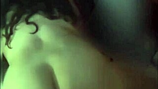 Que ricos sentones me da mi mejor amiga