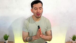 Barista Boss Makes New Cafe Twink Suck Huge Cock in Storage