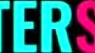 哟，Swappz上的变态继父给纯洁继女做骨盆检查！