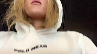 sapatona fica com muito tes�o na academia