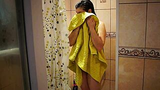 I hid a camera to spy on girlfriend’s shower fetish