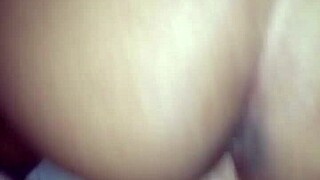 gostosa babe riding hard in amateur clip