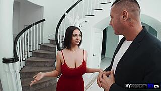 Divorced hottie says, 'Let's film sex tape with realtor'