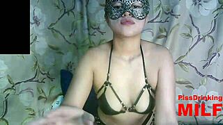 milf's solo assplay session caught on feb 2