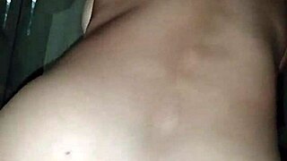 Mi Cuñada Se Monta y Se Folla Muy Duro con Una Buena Polla Hasta Llenarse Toda de Leche