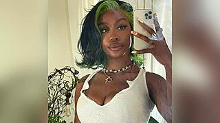 Black beauty Sza in a jerk off tribute video