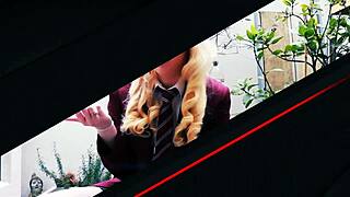 Gorgeous 18 Year Old Banged With Huge Cumshot