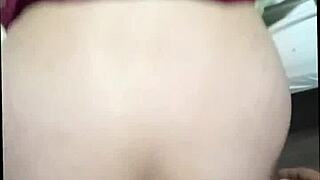 Vino tinto makes my woman moan deliciously