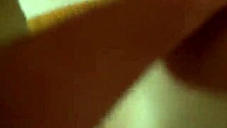 ay hermanastra, ya te dije no te metas a mi cuarto