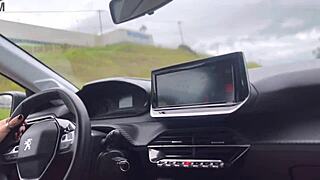 Uber辣妹载客里约到圣保罗性爱付车费