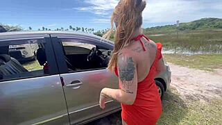 Eu e meus amigos levamos as gostosas para fuder no mato