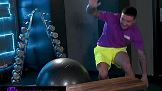 Lady Dee gives blowjob and eats pussy in fitness room for gym orgasm!