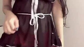 跳舞美女秀火辣曲线和大奶