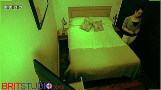 Voyeur couple fucks in Airbnb cosplay