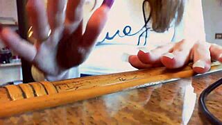 Italian European Solo Fetish Video of Long Nails and Hands