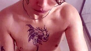 老婆深喉口交POV全吞精液