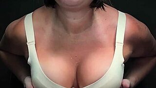 BOUNCING SAGGY TITS on mature cougar moaning loudly.