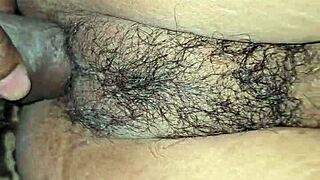 我可爱的女友狂野骑我的大鸡巴