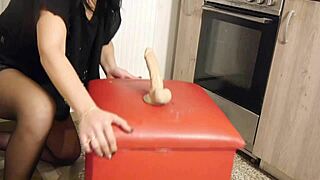 Does the stepmom worship her friend's ass?