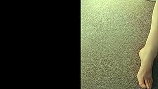 maturemons shows off close-up clit view