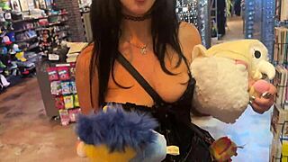 Goth girlfriend Asteria Jade gets wild in public park