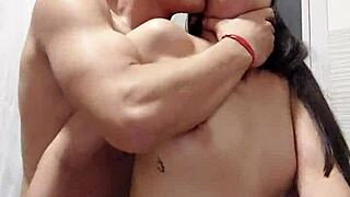 别做饭了，现在来个快速弯腰啪啪！