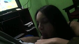 Married venezuelan woman sucks in husband's house.