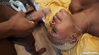 Athletic Black Girl Gives Intense Blowjob And Cumshot