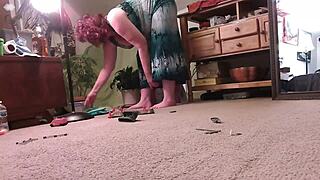 Giantess Dawn saves herself from the army!