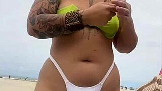 o virgem vai comer meu cu na praia na frente do marido