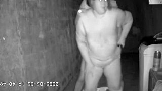 Camera de Escondida Grava Madrasta Fudendo com Enteado em Beco