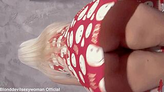 Horny Latina Blonde Shows Big Curvy Ass And Hairy Pussy