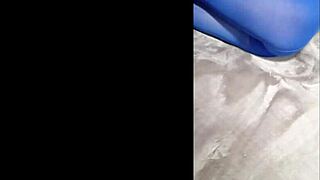 Milf perfect body with pantyhose and eight inch heels