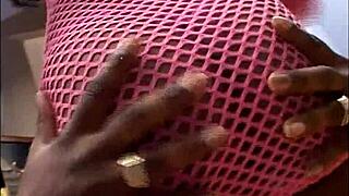 I crave that chocolate candy cuntz in scene 6!