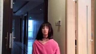 I saw this asian ladyboy masturbating her dick and flashing it to a woman before cumming