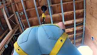 Scarlett Johnson turns into construction site slut