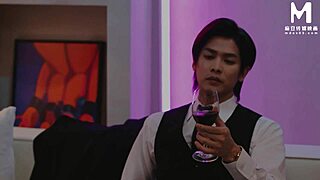 Modelmedia Asia CEO Delivers Physical Benefits