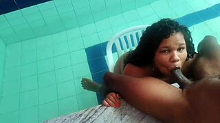 bbw gostosa sucked me sitting on chair until I came in her mouth.