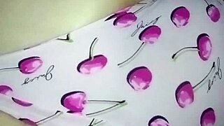 Primera vez por atras despues del colegio descansa y me agarra por atras casero amateur latina