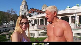 Blonde Baddie Cums Wildly