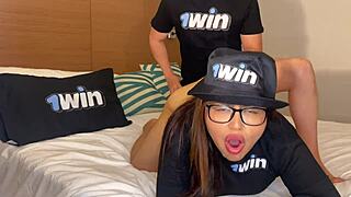 i watch a colombian woman in closeup