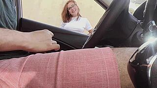 i got a hot handjob from a girl in the street while outdoors