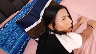 mi vecina recibe mi leche en su coño