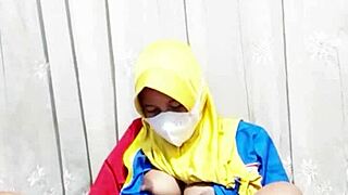 Wanna see hijab girl masturbate before work?
