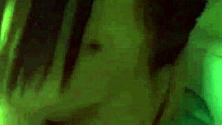 video de estudiante popular en uniforme real casero