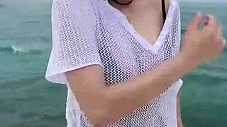 Bold Titstoker Girl Shows Big Tits