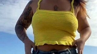 Young 18+ Flashes Puffy Pussy Lips In Splitting Bikini On Beach